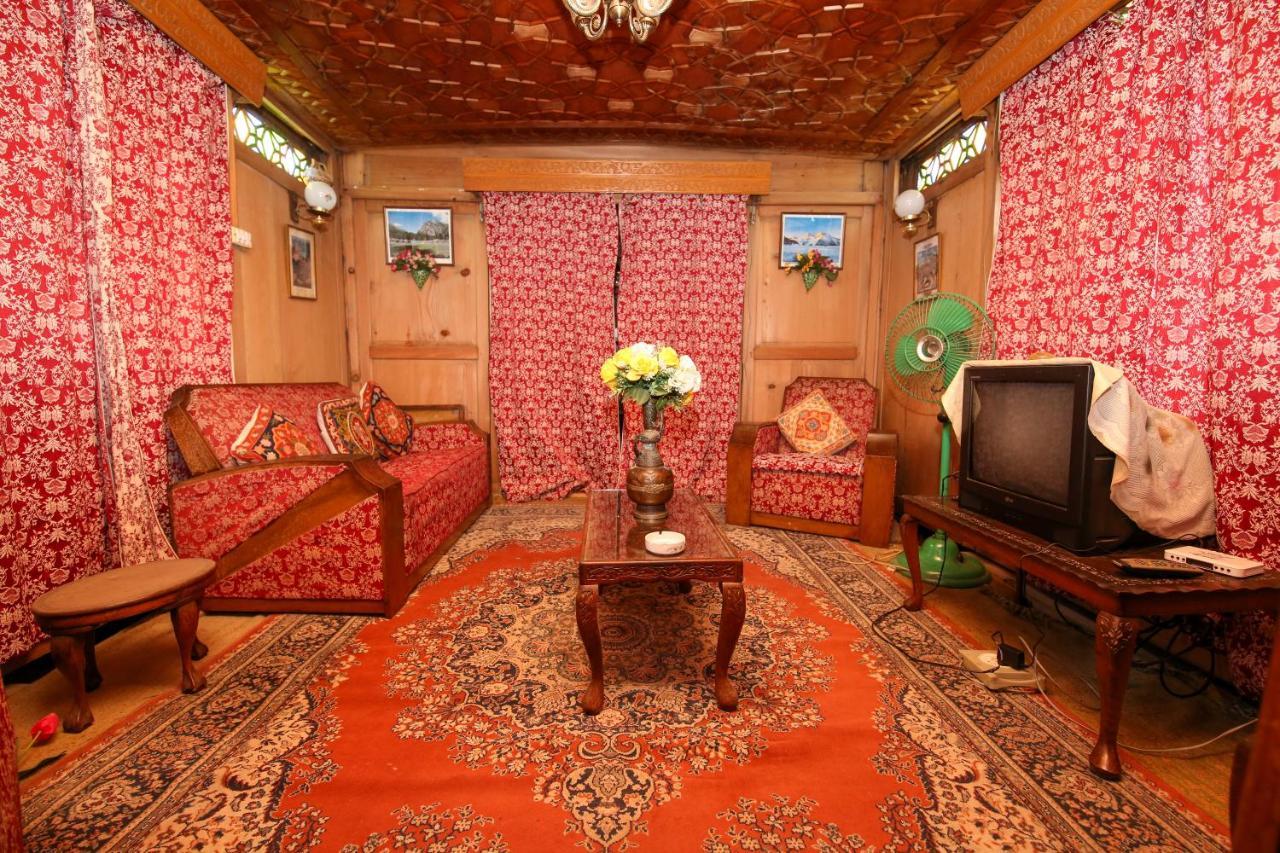 The Shelter Group Of Houseboats & Tour Organiser Srīnagar Екстериор снимка